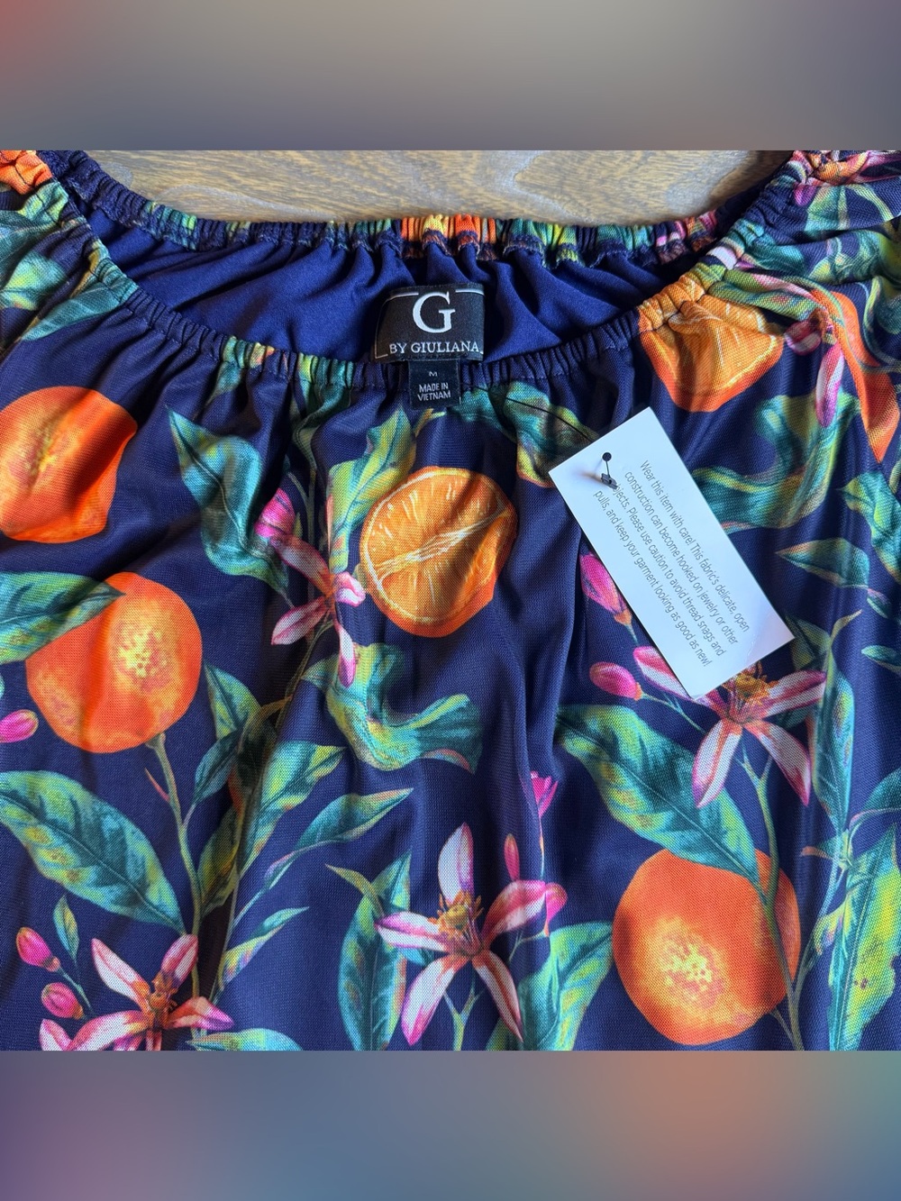 G by Giuliana Navy Top with Citrus and floral print - Picture 5 of 9